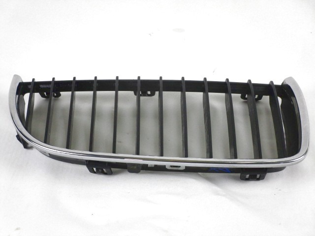 GRILLES . OEM N. 7120008 ORIGINAL PART ESED BMW SERIE 3 BER/SW/COUPE/CABRIO E90/E91/E92/E93 LCI RESTYLING (09/2008 - 2012) DIESEL 20  YEAR OF CONSTRUCTION 2009