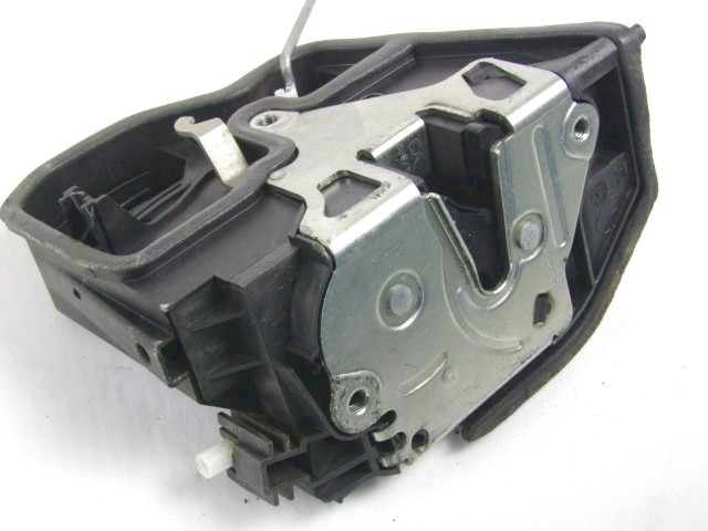 CENTRAL LOCKING OF THE RIGHT FRONT DOOR OEM N. 7167074 ORIGINAL PART ESED BMW SERIE 1 BER/COUPE/CABRIO E81/E82/E87/E88 (2003 - 2007) BENZINA 16  YEAR OF CONSTRUCTION 2006