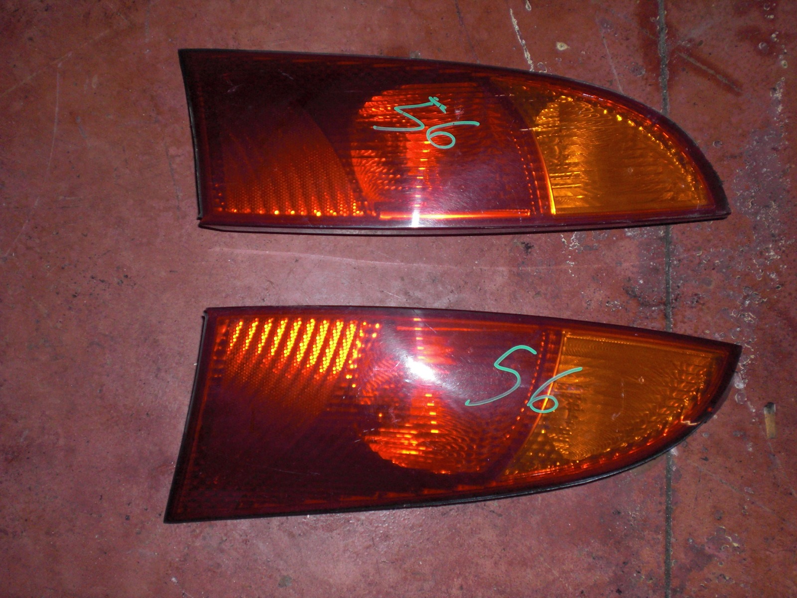 FORD FOCUS 1.8 TDCI TAIL LIGHT RIGHT 1214226