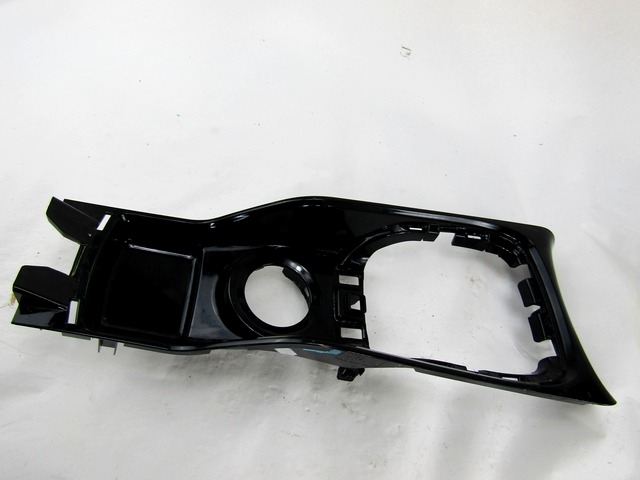 MOUNTING PARTS, CENTRE CONSOLE OEM N. 9677871877 ORIGINAL PART ESED PEUGEOT 2008 (DAL 2013) DIESEL 16  YEAR OF CONSTRUCTION 2016