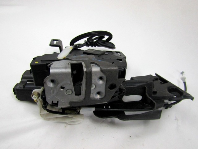 CENTRAL LOCKING OF THE RIGHT FRONT DOOR OEM N. 8A6A-A21812-BG ORIGINAL PART ESED FORD FIESTA (09/2008 - 11/2012) DIESEL 14  YEAR OF CONSTRUCTION 2011