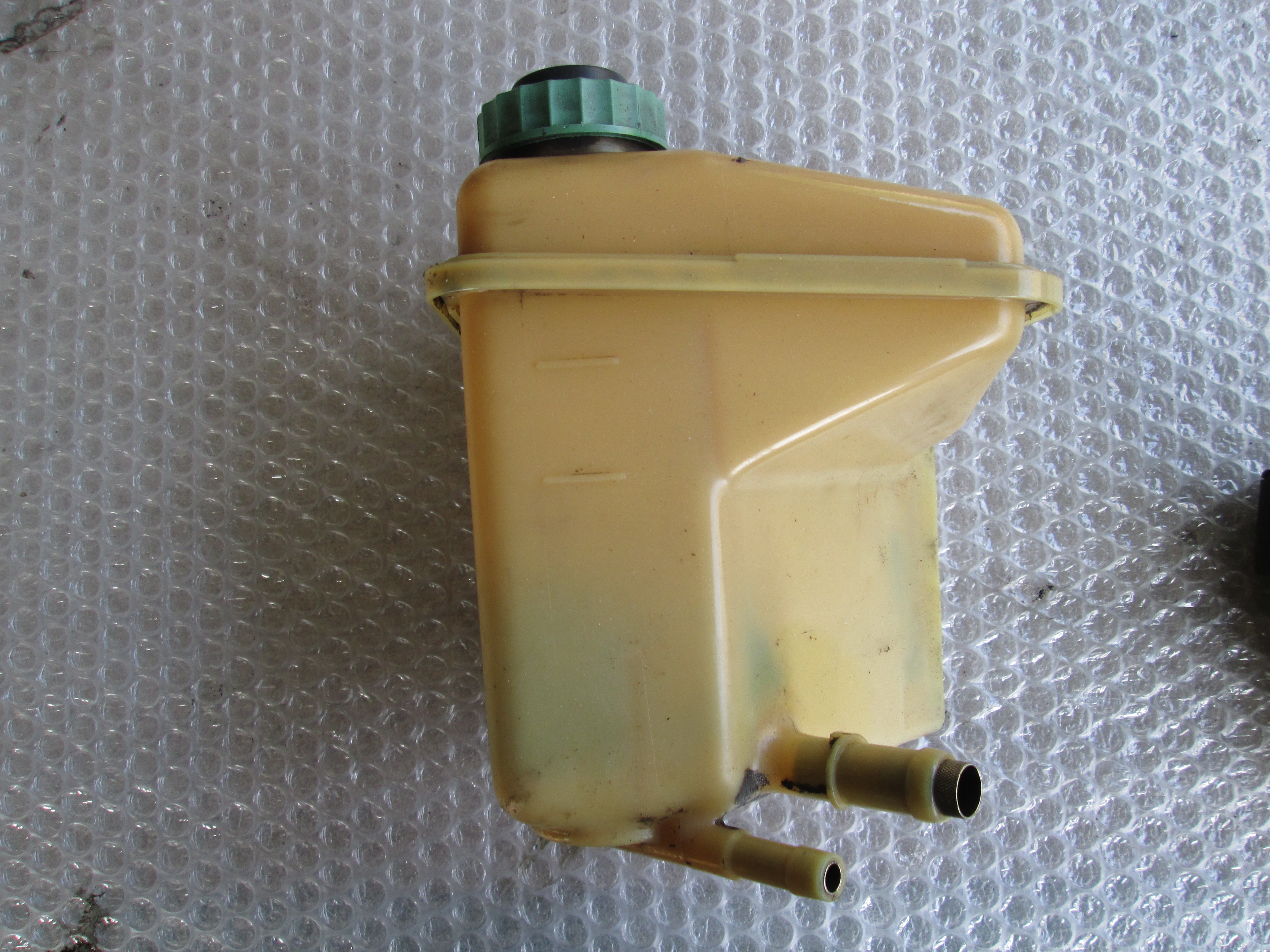 Power Steering Reservoir OEM  AUDI A8 D2/4D (1994 - 2002)  42 BENZINA Year 1996 spare part used