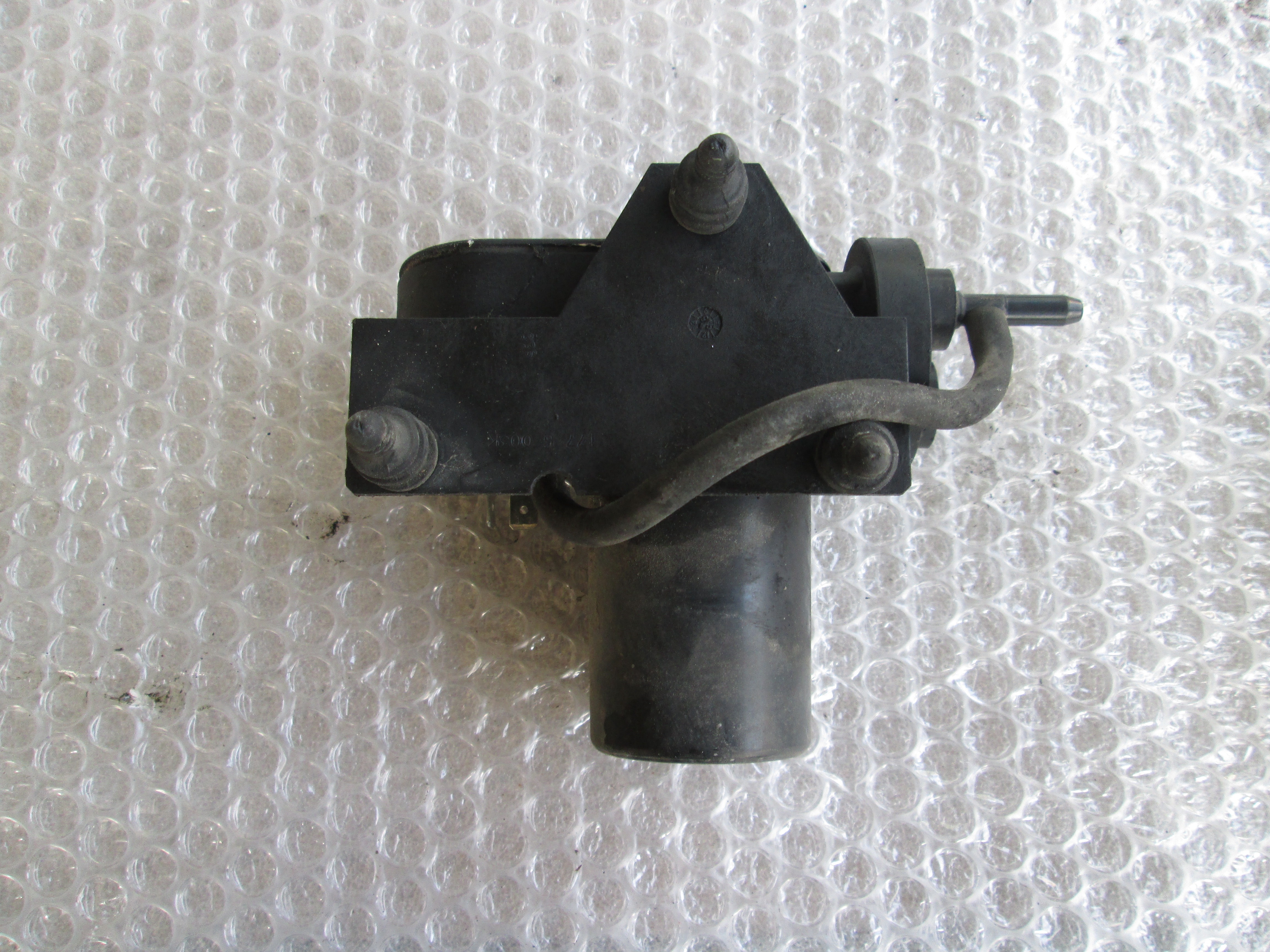OTHER OEM N. 811907325 ORIGINAL PART ESED AUDI A8 D2/4D (1994 - 2002) BENZINA 42  YEAR OF CONSTRUCTION 1996