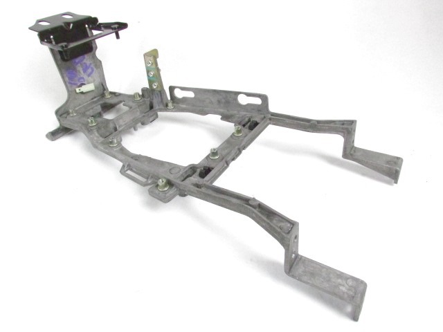 MOUNTING PARTS, CENTRE CONSOLE OEM N. 2W93-F045A52-AC ORIGINAL PART ESED JAGUAR XJ (2003 - 2007)BENZINA 42  YEAR OF CONSTRUCTION 2007