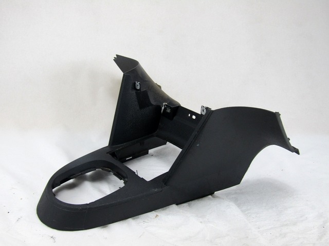 MOUNTING PARTS, CENTRE CONSOLE OEM N. 1T1863475B ORIGINAL PART ESED VOLKSWAGEN TOURAN 1T2 (2006 - 2010)BENZINA/METANO 20  YEAR OF CONSTRUCTION 2009