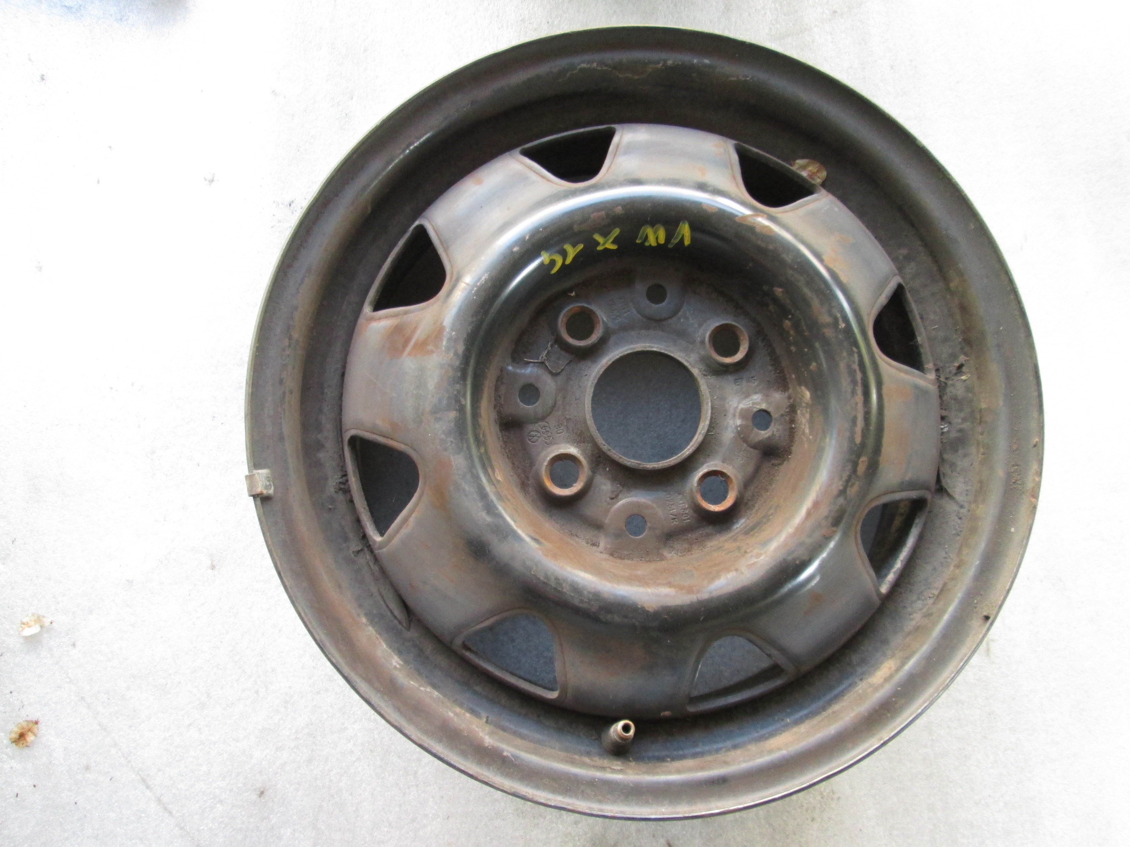 IRON RIMS OEM N. 14H2 SPARE PART USED CAR VOLKSWAGEN POLO (1982 - 1994) DISPLACEMENT   YEAR OF CONSTRUCTION