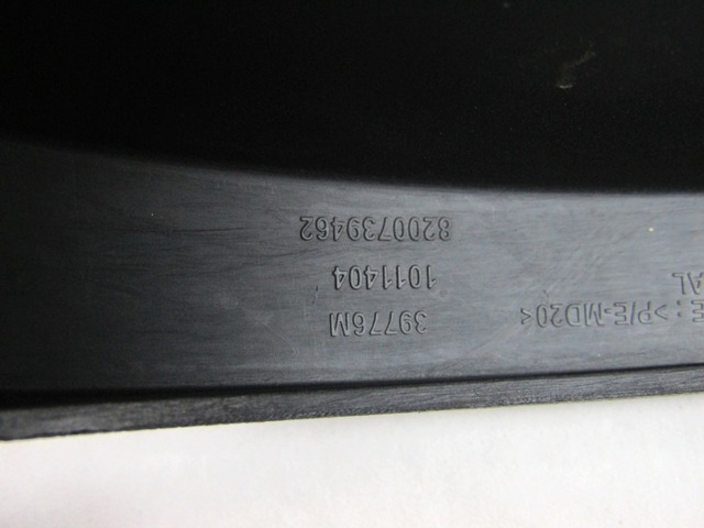 TUNNEL OBJECT HOLDER WITHOUT ARMREST OEM N. 8200739462 ORIGINAL PART ESED DACIA SANDERO MK1 (2008 - 2012) BENZINA/GPL 14  YEAR OF CONSTRUCTION 2010