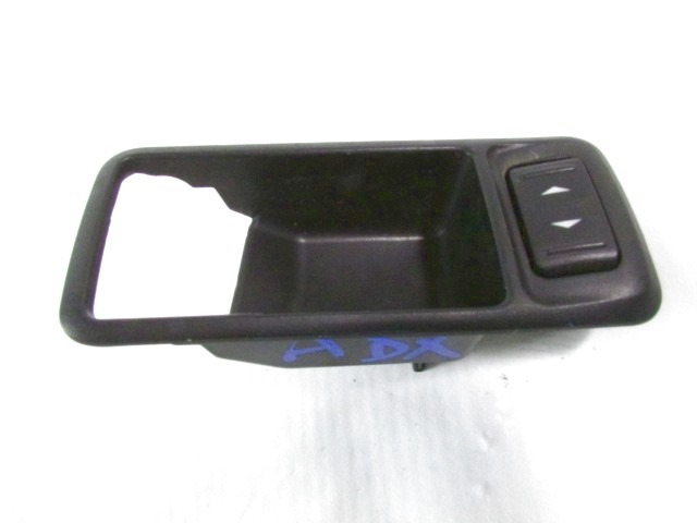 PUSH-BUTTON PANEL FRONT RIGHT OEM N. 3M51-226A36-AEW ORIGINAL PART ESED FORD FOCUS BER/SW (2005 - 2008) DIESEL 16  YEAR OF CONSTRUCTION 2007