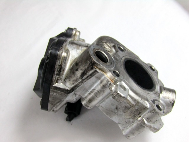 EGR VALVES / AIR BYPASS VALVE . OEM N. A6511400360 ORIGINAL PART ESED MERCEDES CLASSE C W204 RESTYLING BER/SW (2011 - 10/2014)DIESEL 22  YEAR OF CONSTRUCTION 2011