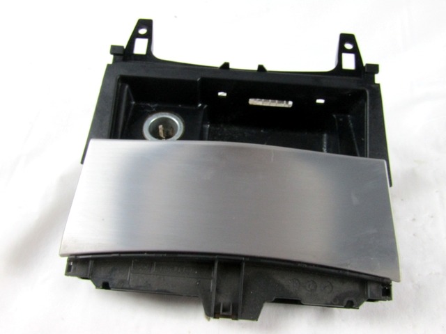 ASHTRAY INSERT OEM N. A2046800179 ORIGINAL PART ESED MERCEDES CLASSE C W204 RESTYLING BER/SW (2011 - 10/2014)DIESEL 22  YEAR OF CONSTRUCTION 2011
