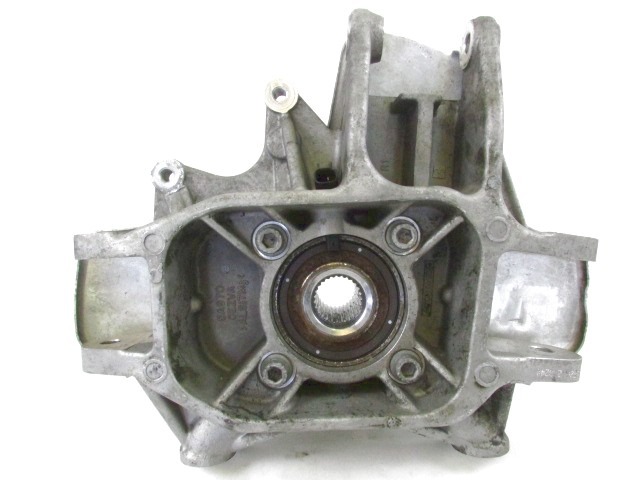 WHEEL CARRIER, REAR RIGHT / DRIVE FLANGE HUB  OEM N. AD23-5A970-AA ORIGINAL PART ESED ASTON MARTIN VANQUISH AM310 (2012 - 2014)BENZINA 60  YEAR OF CONSTRUCTION 2013