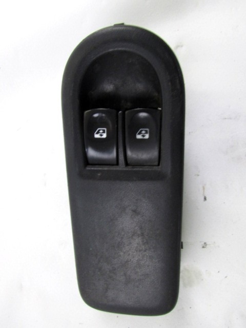 PUSH-BUTTON PANEL FRONT LEFT OEM N. 8200356519 ORIGINAL PART ESED RENAULT CLIO (05/2009 - 2013) DIESEL 15  YEAR OF CONSTRUCTION 2011