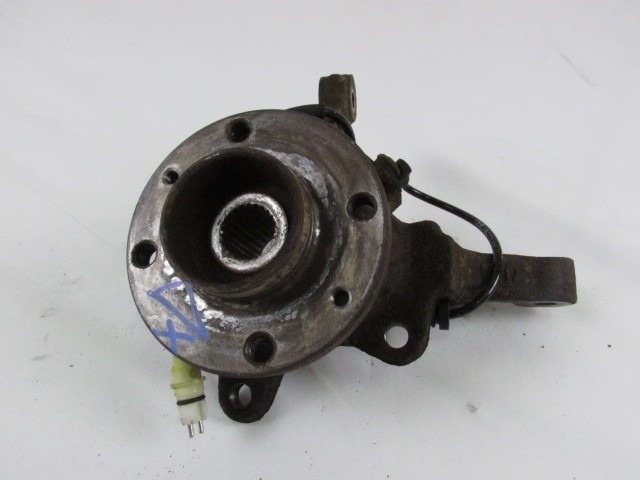 CARRIER, RIGHT FRONT / WHEEL HUB WITH BEARING, FRONT OEM N. 8200207313 ORIGINAL PART ESED RENAULT CLIO MK2 RESTYLING / CLIO STORIA (05/2001 - 2012) DIESEL 15  YEAR OF CONSTRUCTION 2003