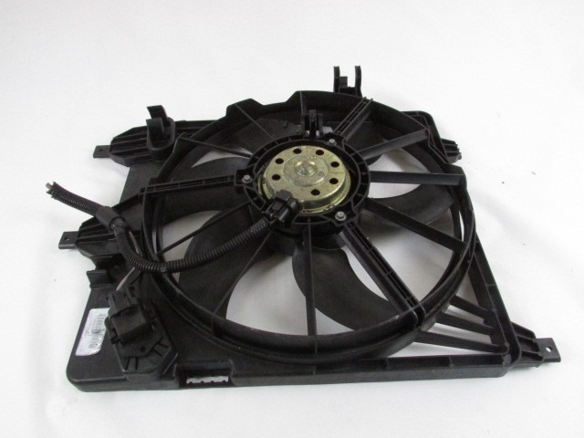 RADIATOR COOLING FAN ELECTRIC / ENGINE COOLING FAN CLUTCH . OEM N. (D)7701070217 ORIGINAL PART ESED RENAULT CLIO MK2 RESTYLING / CLIO STORIA (05/2001 - 2012) DIESEL 15  YEAR OF CONSTRUCTION 2003