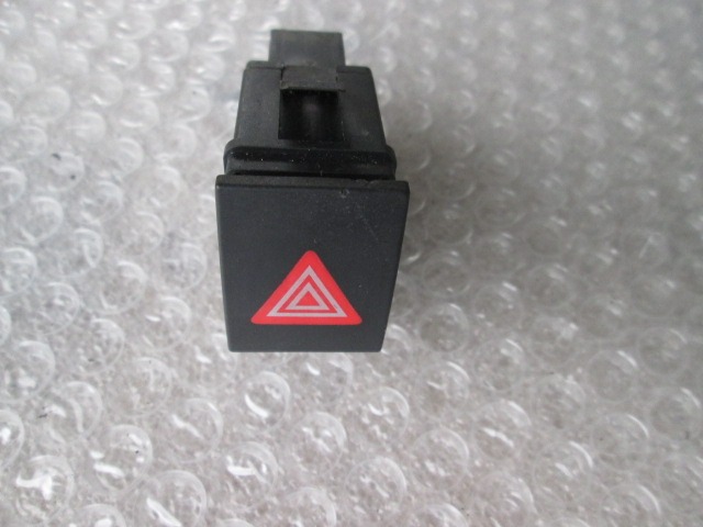 SWITCH HAZARD WARNING/CENTRAL LCKNG SYST OEM N. 6Q0953235A ORIGINAL PART ESED VOLKSWAGEN POLO (10/2001 - 2005) DIESEL 19  YEAR OF CONSTRUCTION 2004