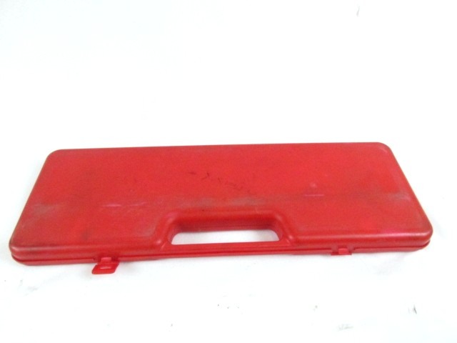 WARNING TRIANGLE/FIRST AID KIT/-CUSHION OEM N.  ORIGINAL PART ESED RENAULT CLIO MK2 RESTYLING / CLIO STORIA (05/2001 - 2012) BENZINA 12  YEAR OF CONSTRUCTION 2005