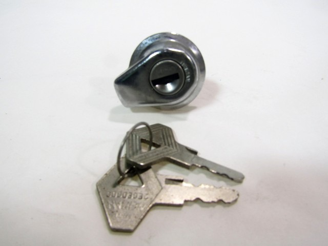 TRUNK LID LOCK OEM N.  ORIGINAL PART ESED RENAULT 9 (1981 - 1988)BENZINA 14  YEAR OF CONSTRUCTION 1981