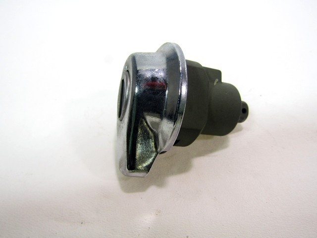 TRUNK LID LOCK OEM N.  ORIGINAL PART ESED RENAULT 9 (1981 - 1988)BENZINA 14  YEAR OF CONSTRUCTION 1981