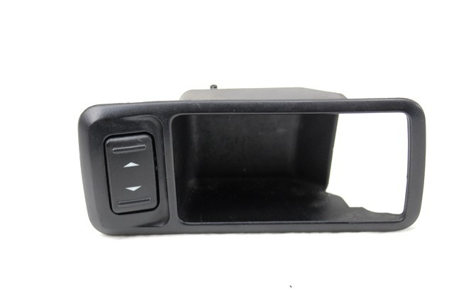 PUSH-BUTTON PANEL FRONT RIGHT OEM N. 3M5T-14529-AA ORIGINAL PART ESED FORD FOCUS BER/SW (2005 - 2008) DIESEL 16  YEAR OF CONSTRUCTION 2006
