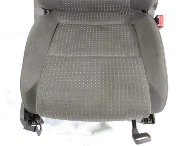 SEAT FRONT PASSENGER SIDE RIGHT / AIRBAG OEM N. 13360 SEDILE ANTERIORE DESTRO TESSUTO ORIGINAL PART ESED AUDI A2 8Z0 (1999 - 2005)BENZINA 14  YEAR OF CONSTRUCTION 2000