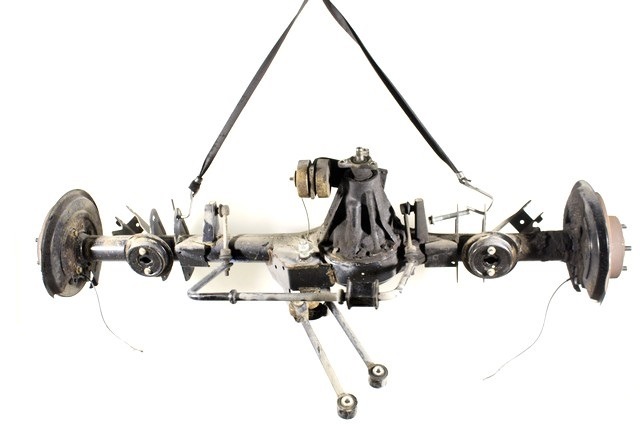 REAR AXLE CARRIER OEM N. 10139 PONTE ASSALE POSTERIORE CON DIFFERENZIALE ORIGINAL PART ESED LAND ROVER DISCOVERY 2 (1999-2004)DIESEL 25  YEAR OF CONSTRUCTION 2002