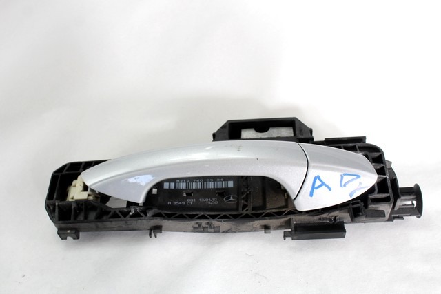 RIGHT FRONT DOOR HANDLE OEM N. A20476002709999 ORIGINAL PART ESED MERCEDES CLASSE E W212 BER/SW (2009 - 2016)DIESEL 30  YEAR OF CONSTRUCTION 2010