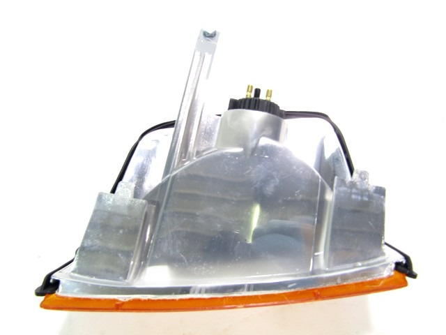 ADDITIONAL TURN INDICATOR LAMP OEM N. A0008205521 ORIGINAL PART ESED MERCEDES CLASSE 190 W201 (1982 - 1993)BENZINA 18  YEAR OF CONSTRUCTION 1990