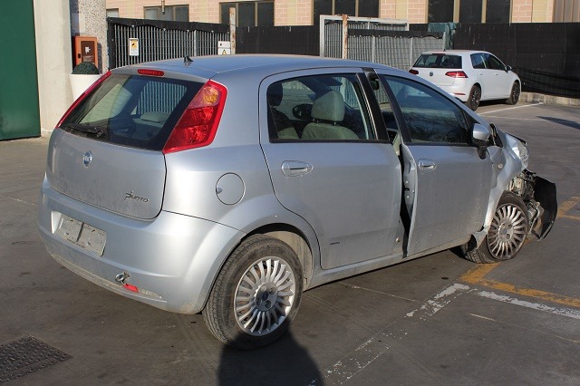 FIAT GRANDE PUNTO 1.2 B 48KW 5M 5P (2006) RICAMBI IN MAGAZZINO