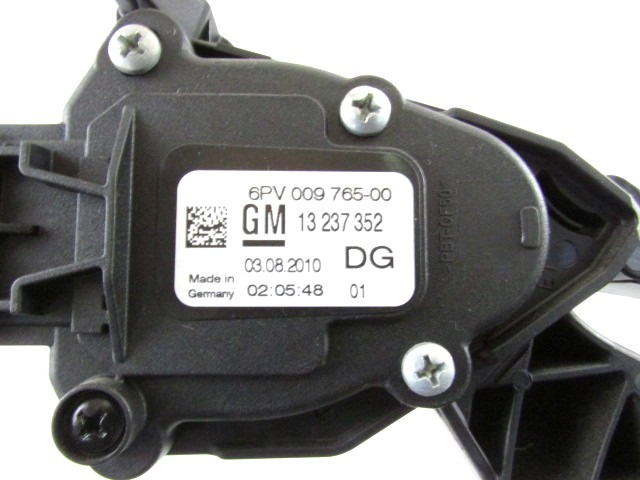 PEDALS & PADS  OEM N. 13237352 ORIGINAL PART ESED OPEL INSIGNIA A (2008 - 2017)DIESEL 20  YEAR OF CONSTRUCTION 2010