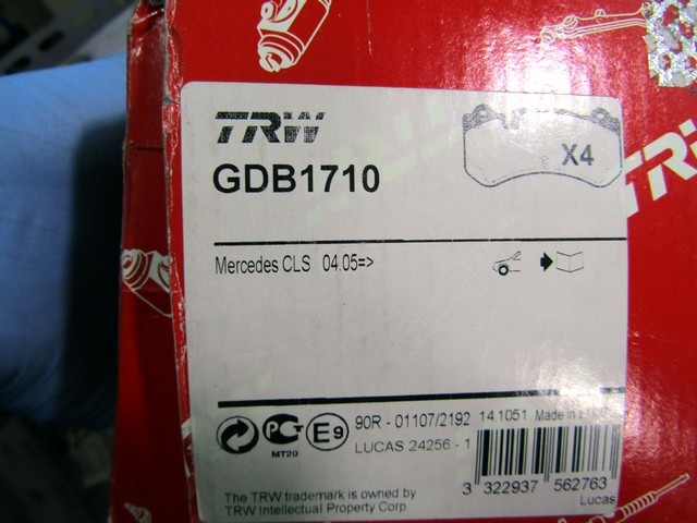 BRAKE PAD KIT OEM N. 0044208420 ORIGINAL PART ESED MERCEDES CLASSE CLS C219 BER (2004 - 2010)BENZINA 62  YEAR OF CONSTRUCTION 2007