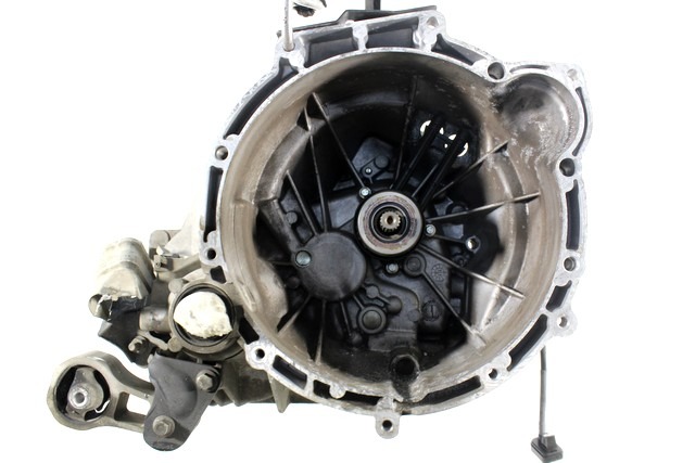 MANUAL TRANSMISSION OEM N. 8A6R-7002-JE CAMBIO MECCANICO ORIGINAL PART ESED FORD FIESTA (09/2008 - 11/2012) BENZINA 12  YEAR OF CONSTRUCTION 2011