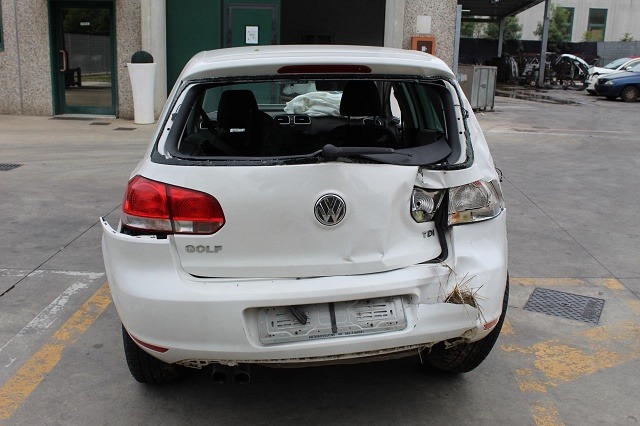 VOLKSWAGEN GOLF 6 2.0 D 81KW 5M 5P (2009) RICAMBI IN MAGAZZINO