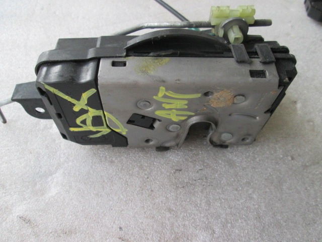 CENTRAL LOCKING OF THE RIGHT FRONT DOOR OEM N. 13210749 ORIGINAL PART ESED OPEL ZAFIRA B RESTYLING A05 M75 (04/2008-2011) BENZINA 16  YEAR OF CONSTRUCTION 2008