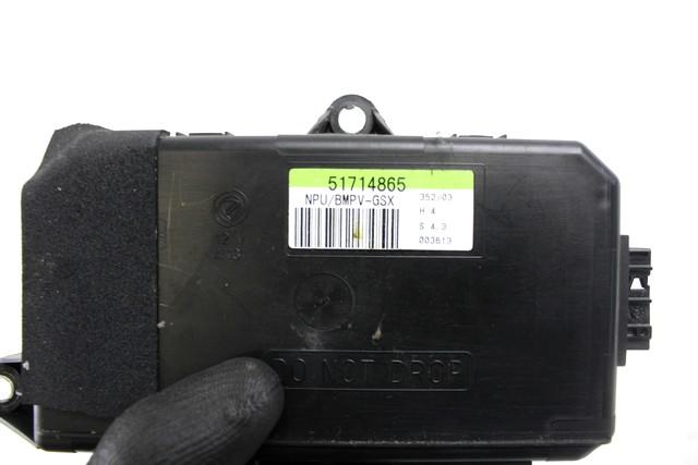 CONTROL OF THE FRONT DOOR OEM N. 51714865 SPARE PART USED CAR FIAT IDEA 350 (2003 - 2008)  DISPLACEMENT DIESEL 1,3 YEAR OF CONSTRUCTION 2004