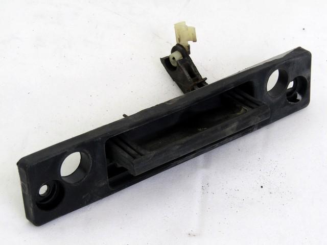 BOOT LID/TAILGATE PUSH-BUTTON OEM N. 0K34A62410 SPARE PART USED CAR KIA RIO MK1 R DC (2000 - 2005) DISPLACEMENT BENZINA 1,3 YEAR OF CONSTRUCTION 2001