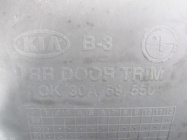 DOOR TRIM PANEL OEM N. PNPSTKIRIODCMK1RSW5P SPARE PART USED CAR KIA RIO MK1 R DC (2000 - 2005) DISPLACEMENT BENZINA 1,3 YEAR OF CONSTRUCTION 2001