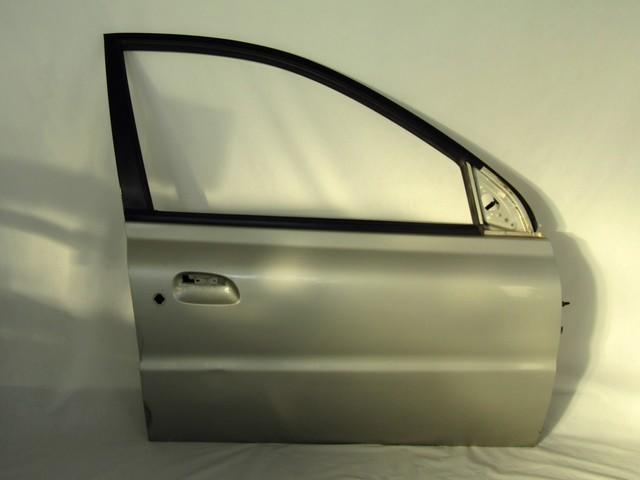DOOR PASSENGER DOOR RIGHT FRONT . OEM N. 76004FD100 SPARE PART USED CAR KIA RIO MK1 R DC (2000 - 2005) DISPLACEMENT BENZINA 1,3 YEAR OF CONSTRUCTION 2001