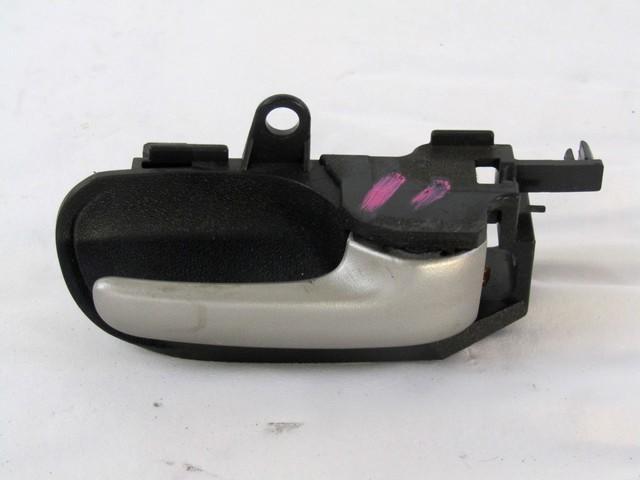 DOOR HANDLE INSIDE OEM N. 692050D060B1 SPARE PART USED CAR TOYOTA YARIS P1 MK1 R (2003 - 2005) DISPLACEMENT BENZINA 1 YEAR OF CONSTRUCTION 2003