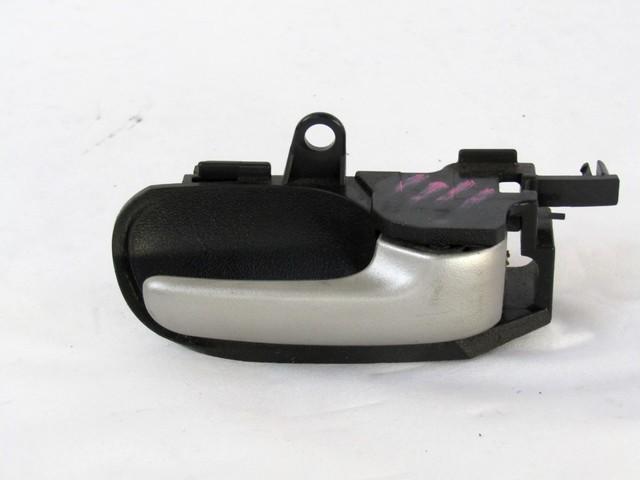 DOOR HANDLE INSIDE OEM N. 692050D060B1 SPARE PART USED CAR TOYOTA YARIS P1 MK1 R (2003 - 2005) DISPLACEMENT BENZINA 1 YEAR OF CONSTRUCTION 2003
