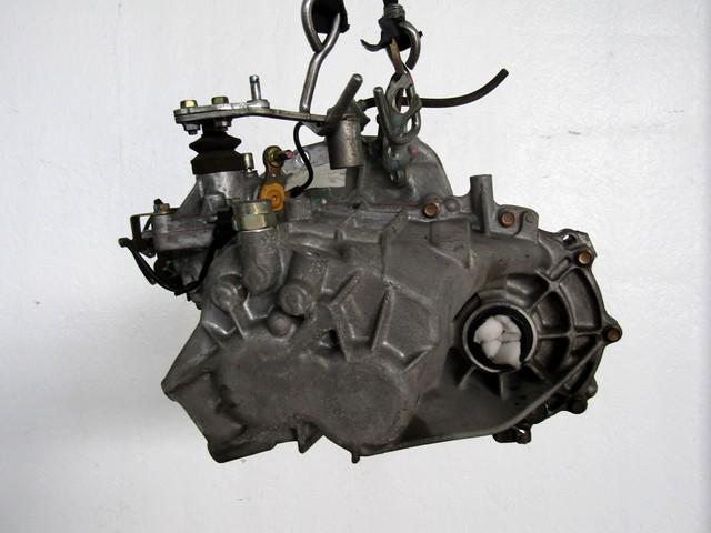 MANUAL TRANSMISSION OEM N. 3030052191 01 CAMBIO MECCANICO SPARE PART USED CAR TOYOTA YARIS P1 MK1 R (2003 - 2005) DISPLACEMENT BENZINA 1 YEAR OF CONSTRUCTION 2003