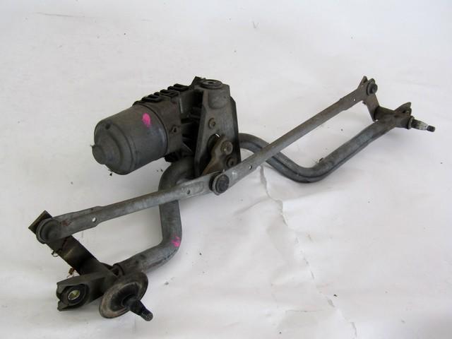 WINDSHIELD WIPER MOTOR OEM N. 8200076000 SPARE PART USED CAR RENAULT CLIO BB CB MK2 R / CLIO STORIA (05/2001 - 2012)  DISPLACEMENT BENZINA 1,2 YEAR OF CONSTRUCTION 2002