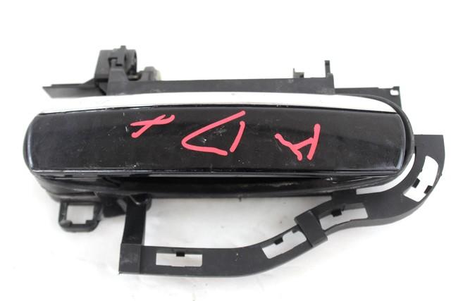 RIGHT FRONT DOOR HANDLE OEM N. 4F0837208B SPARE PART USED CAR AUDI A6 C6 R 4F2 4FH 4F5 BER/SW/ALLROAD (10/2008 - 2011)  DISPLACEMENT DIESEL 3 YEAR OF CONSTRUCTION 2011