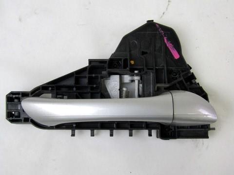 RIGHT FRONT DOOR HANDLE OEM N. A1697660201 SPARE PART USED CAR MERCEDES CLASSE A W169 5P C169 3P R (05/2008 - 2012)  DISPLACEMENT BENZINA 1,7 YEAR OF CONSTRUCTION 2011