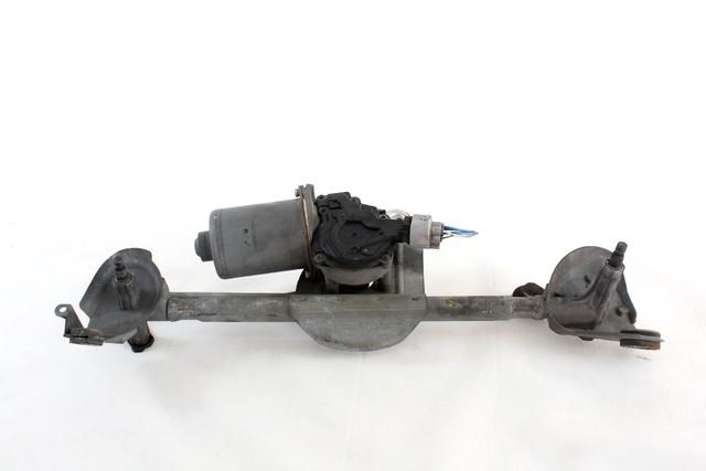WINDSHIELD WIPER MOTOR OEM N. 85110-0D020 SPARE PART USED CAR TOYOTA YARIS P1 MK1 R (2003 - 2005) DISPLACEMENT BENZINA 1 YEAR OF CONSTRUCTION 2005