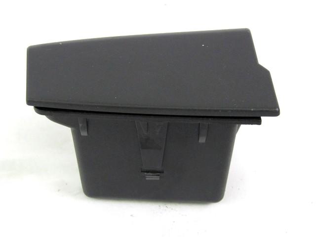 ASHTRAY INSERT OEM N. 5M0857309 SPARE PART USED CAR VOLKSWAGEN GOLF PLUS 5M1 521 MK1 (2004 - 2009)  DISPLACEMENT BENZINA 1,6 YEAR OF CONSTRUCTION 2008