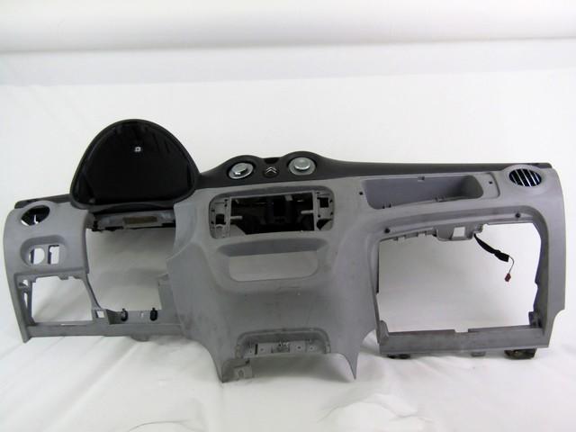 DASHBOARD OEM N. 8211CG SPARE PART USED CAR CITROEN C3 / PLURIEL MK1 (2002 - 09/2005)  DISPLACEMENT BENZINA 1,6 YEAR OF CONSTRUCTION 2004