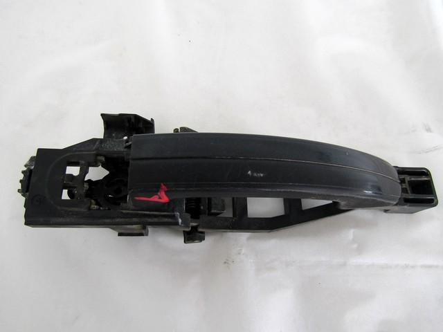 LEFT FRONT DOOR HANDLE OEM N. 1437474 SPARE PART USED CAR FORD FOCUS DA HCP DP MK2 BER/SW (2005 - 2008)  DISPLACEMENT DIESEL 1,6 YEAR OF CONSTRUCTION 2005