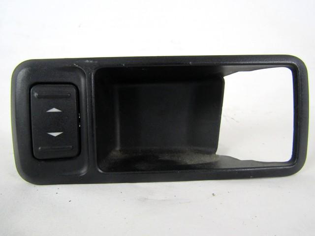 PUSH-BUTTON PANEL FRONT RIGHT OEM N. 3M5T-14529-AA SPARE PART USED CAR FORD FOCUS DA HCP DP MK2 BER/SW (2005 - 2008)  DISPLACEMENT DIESEL 1,6 YEAR OF CONSTRUCTION 2005