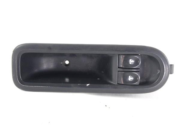 PUSH-BUTTON PANEL FRONT LEFT OEM N. 8200214939 SPARE PART USED CAR RENAULT CLIO BR0//1 CR0/1 KR0/1 MK3 R (05/2009 - 2013)  DISPLACEMENT DIESEL 1,5 YEAR OF CONSTRUCTION 2011
