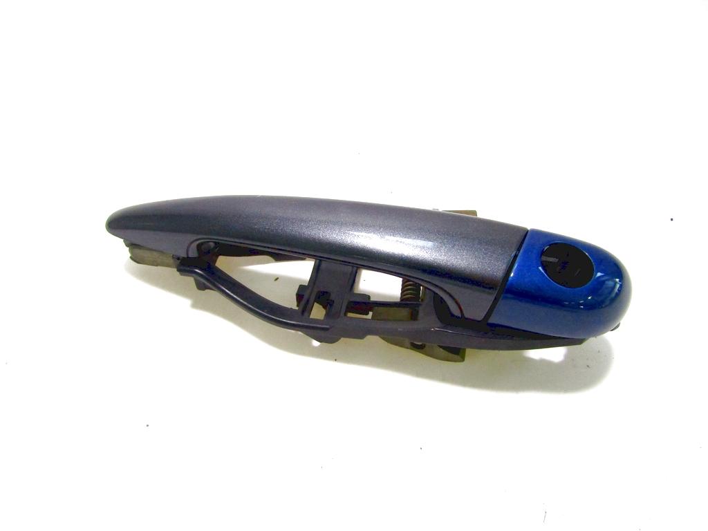 LEFT FRONT DOOR HANDLE OEM N. 51217002271 SPARE PART USED CAR BMW SERIE 3 E46 BER/SW/COUPE/CABRIO LCI R (2002 - 2005)  DISPLACEMENT DIESEL 2 YEAR OF CONSTRUCTION 2005